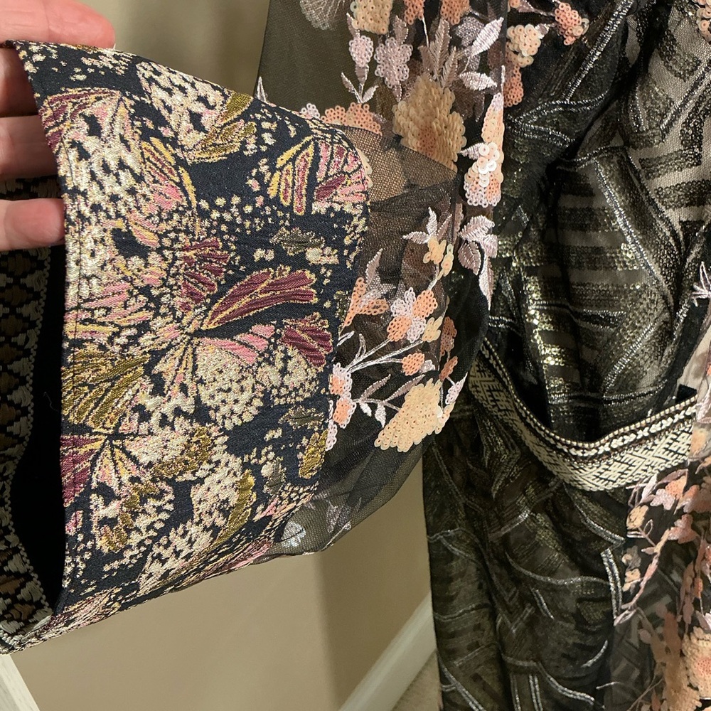 IN EARNEST BY BYRON LARS
KIMONO OR DUSTER-NEW - Picture 7 of 13